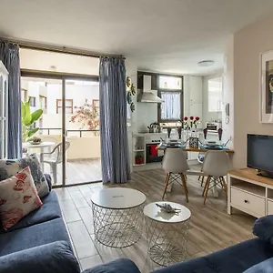 Marine & Coastal Lifestyle: Sea, Sun And Apartamento